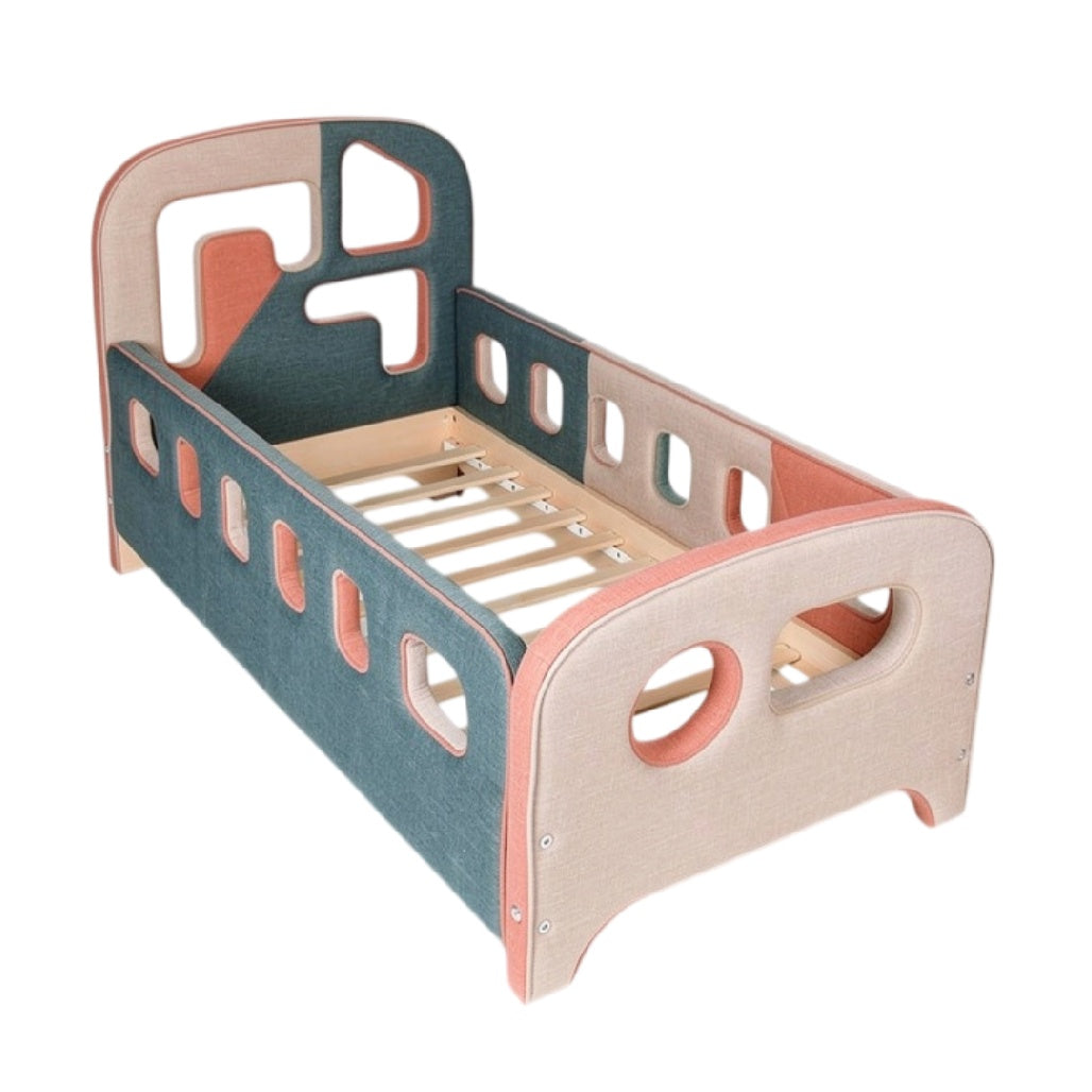 **Technische titel in het Nederlands:** **Modulair kinderbed met opvallend design en veilige materialen**
